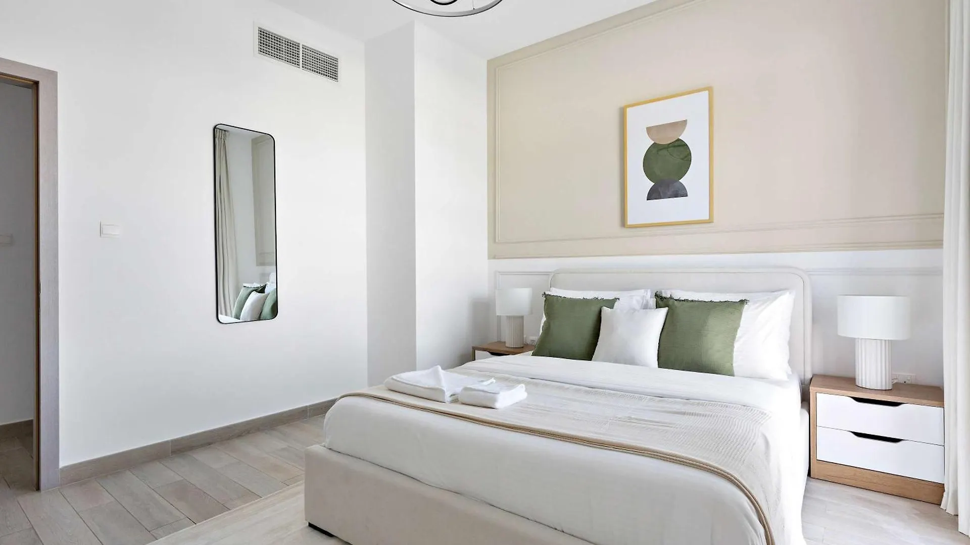 Silkhaus Modern 2Bdr With Canal View On Yas Island Abu Dhabi