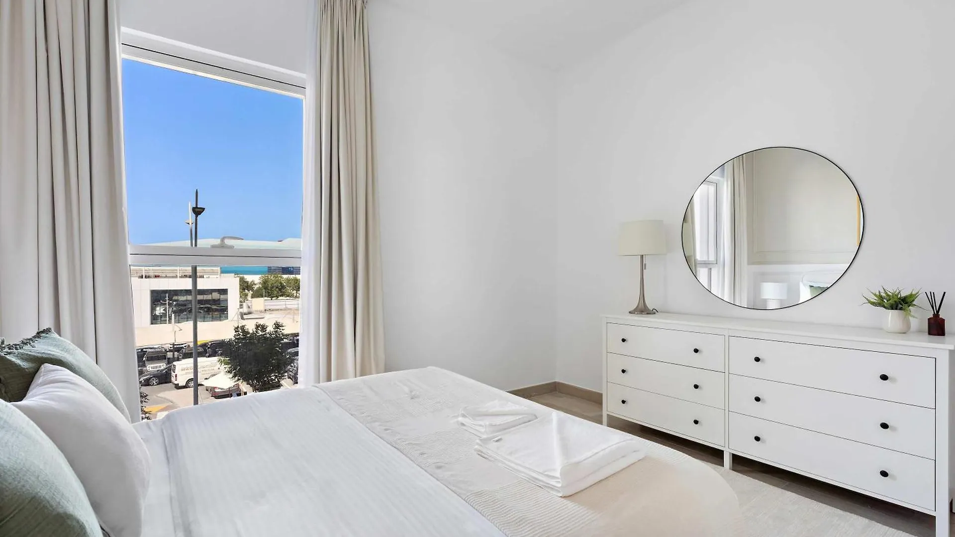 Silkhaus Modern 2Bdr With Canal View On Yas Island Abu Dhabi Appartement